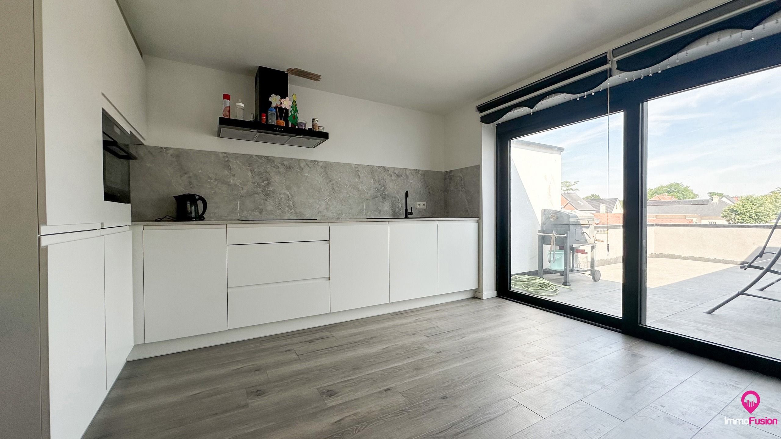 Ruim appartement met 3slpks, groot terras en staanplaats! foto 10