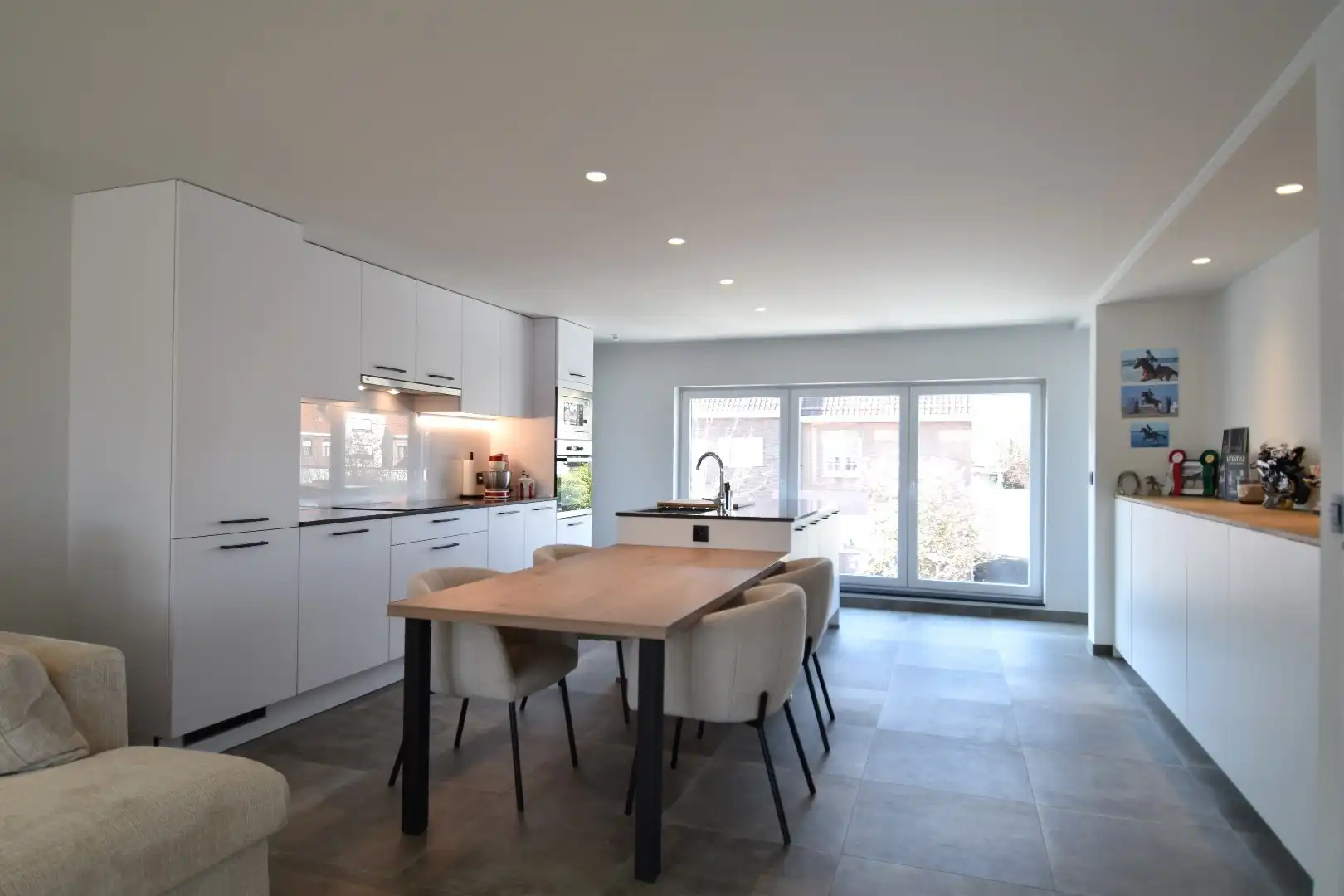 Opslagruimte van 144 m² met recent vernieuwd duplexappartement  foto 7