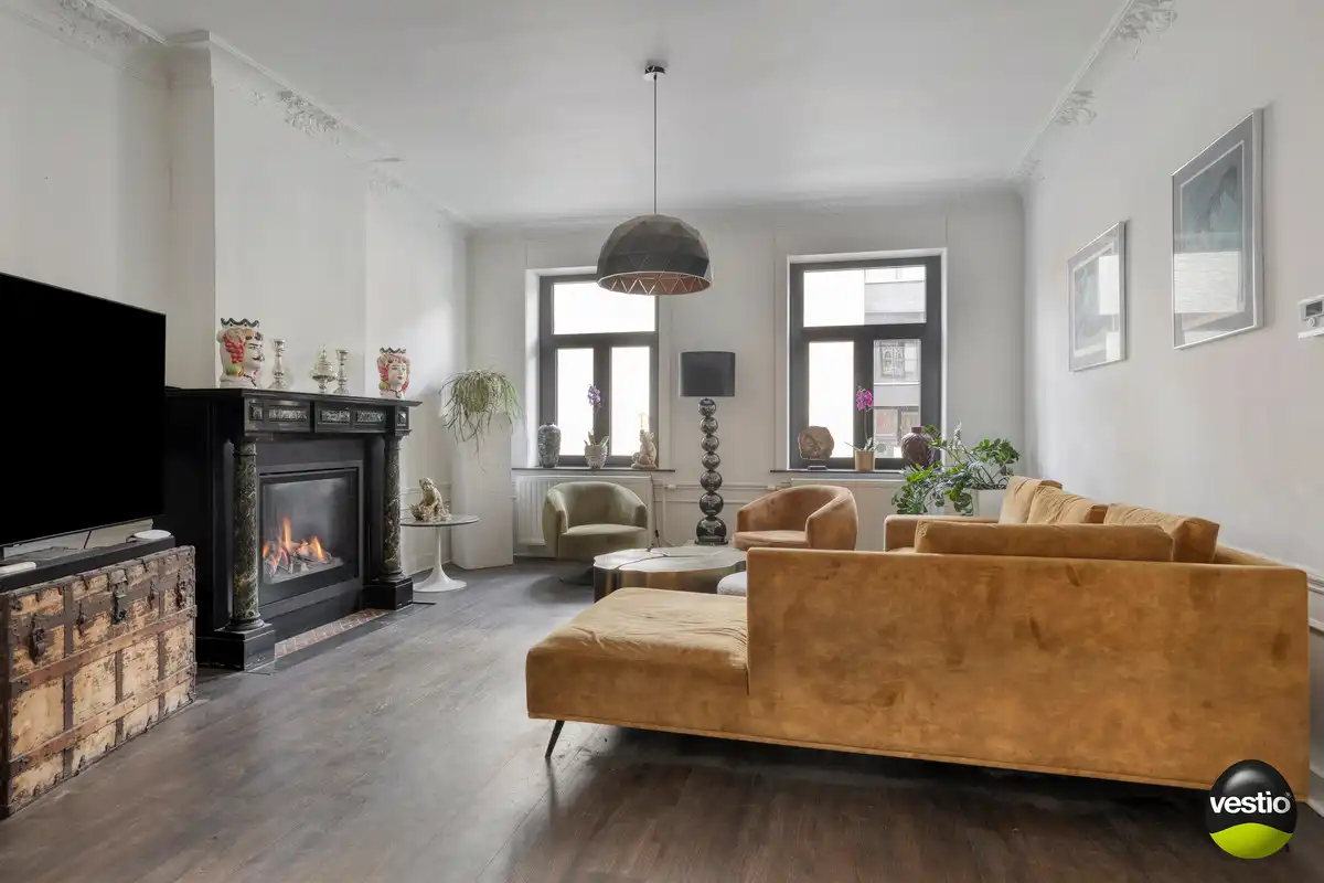 KARAKTERVOL VOLLEDIG GERENOVEERD STATIG HERENHUIS IN CENTRUM VAN TONGEREN. foto 7