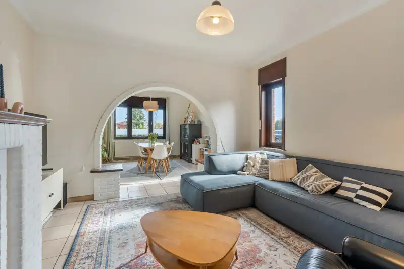 Uniek gelegen gezinswoning met bijgebouw op 8are foto 6