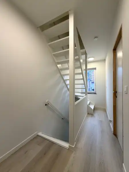 Totaal gerenoveerde woning met zonnig terras nabij UZ Gent foto 7