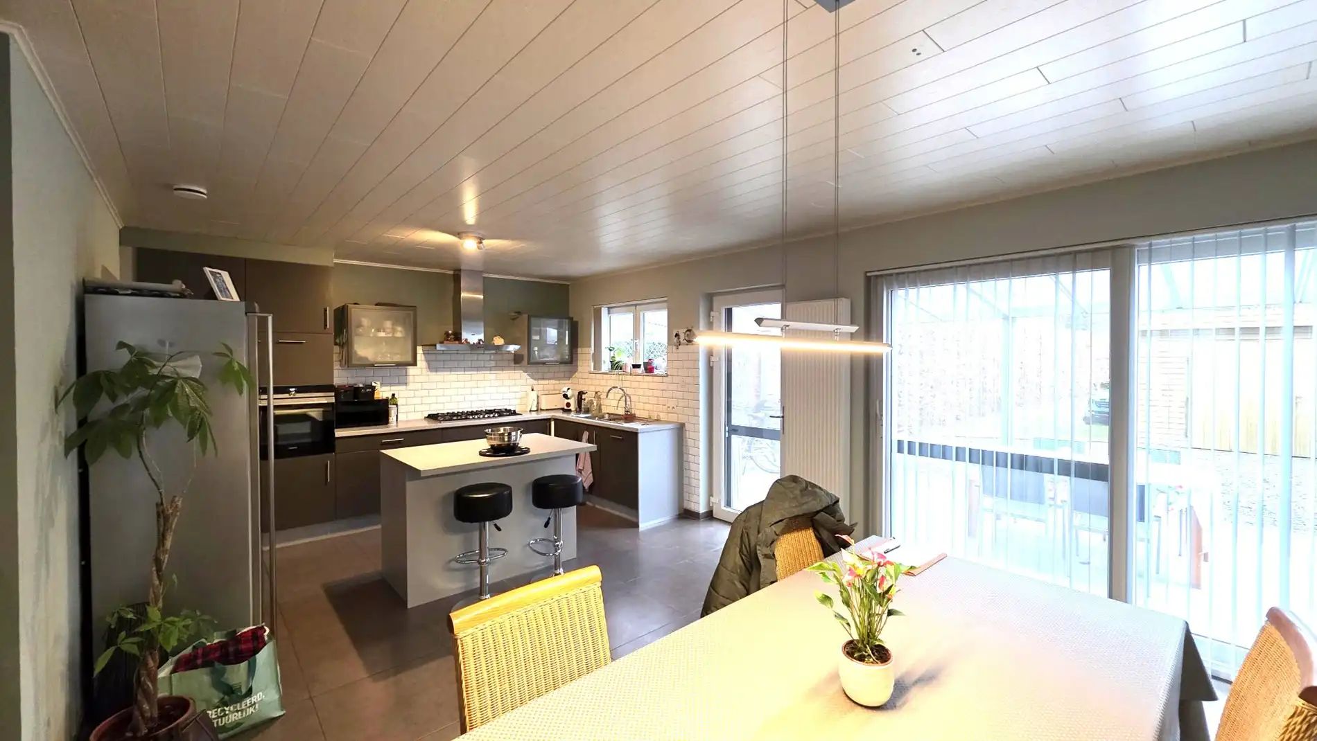 EPC A woning met 4 slpk, tuin en carport foto 7