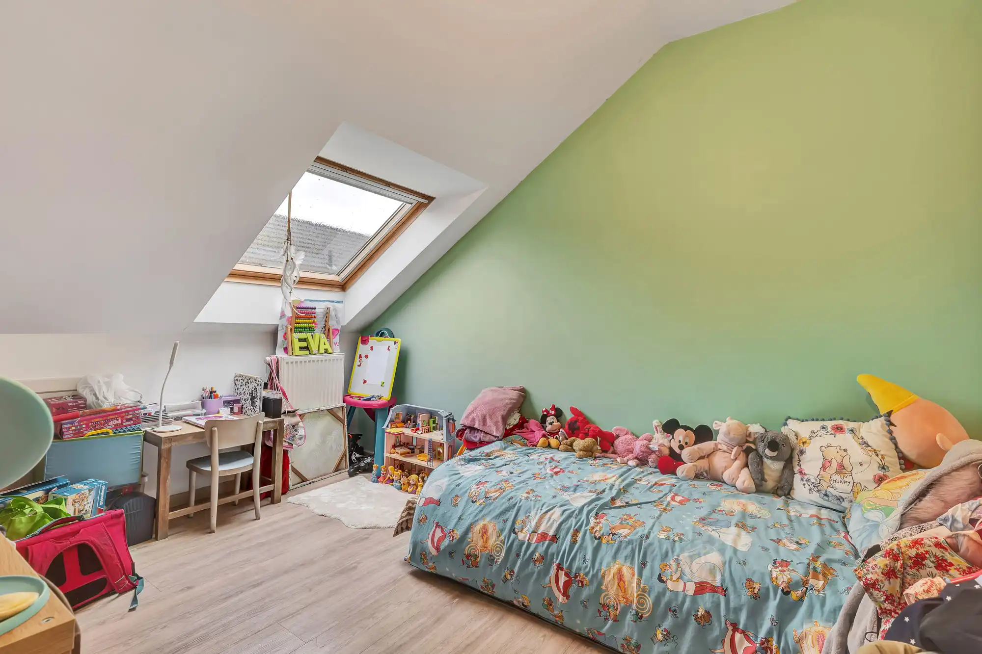 Ruim duplex-appartement met 5 slpks in Sint-Pieters-Leeuw foto 13