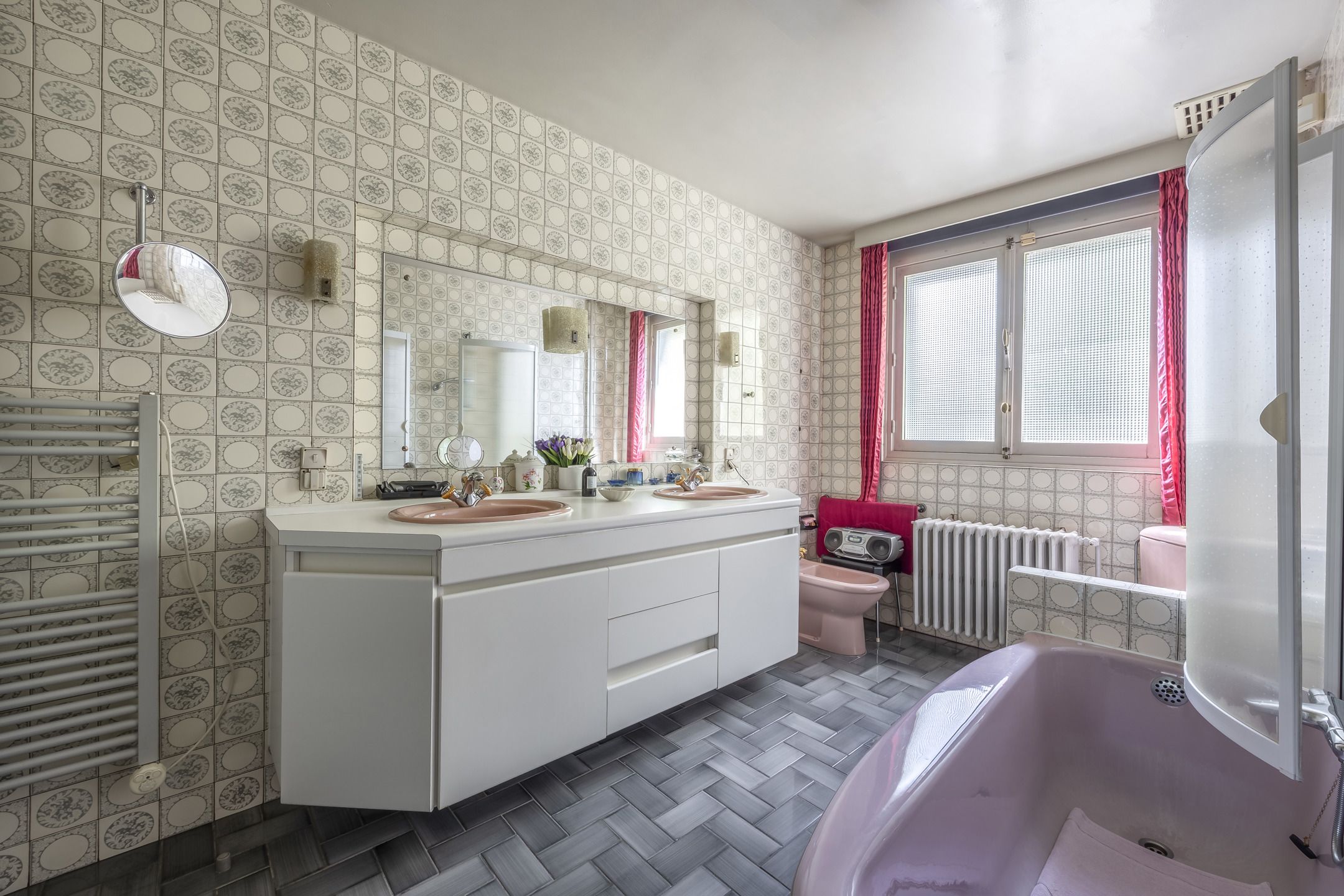 Karaktervolle woning met grote tuin en zwembad in hartje Lier foto 15