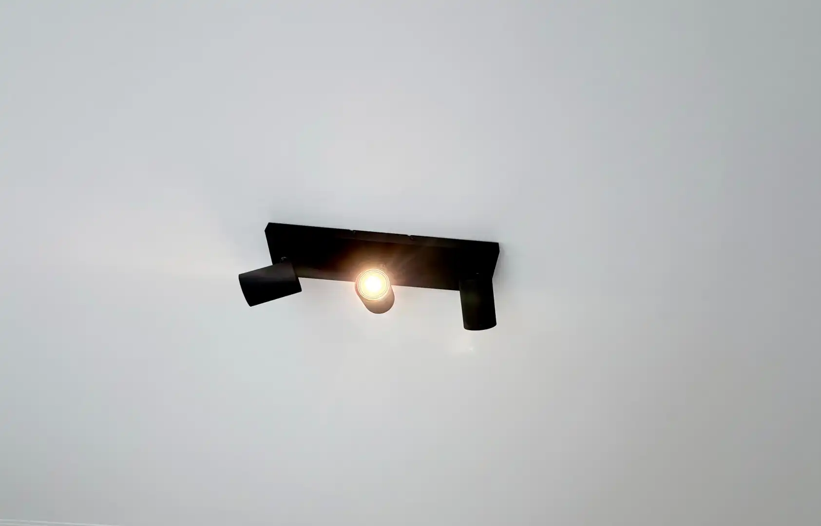 Volledig gerenoveerd pareltje met prachtig zicht op het pleintje! foto 25