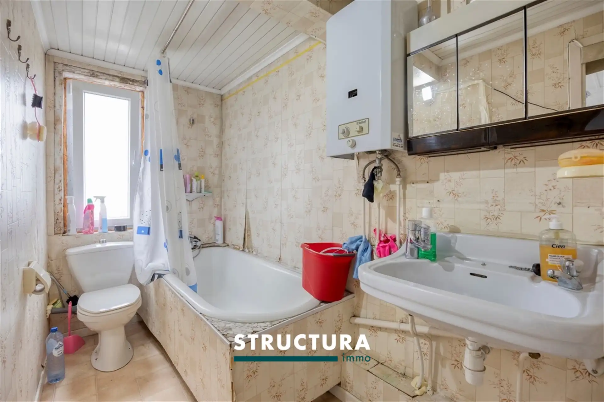 Woning met potentieel en uitzicht op de velden foto 14
