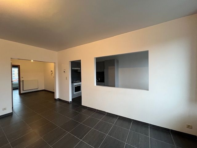 INSTAPKLAAR APPARTEMENT MET PRIVATE GARAGE IN EEN KLEINE RESIDENTIE foto 4