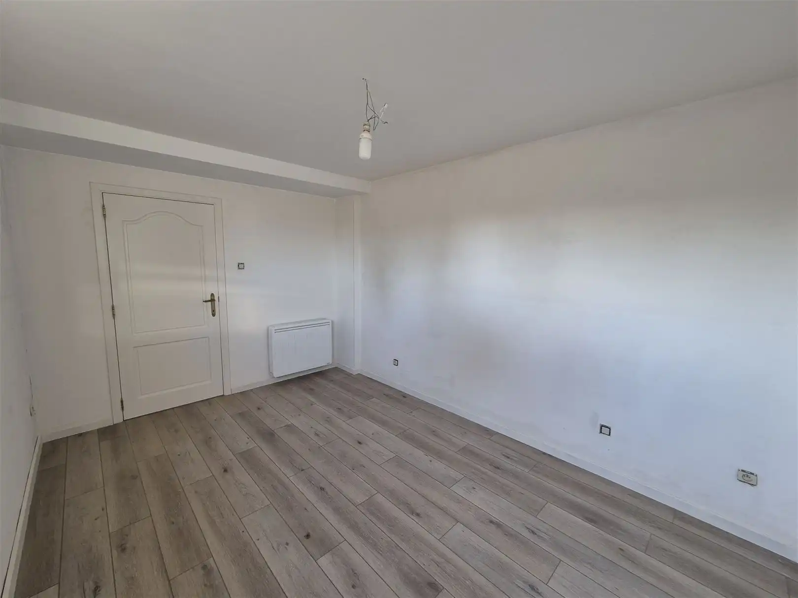 Handelsruimte met aansluitend appartement foto 12