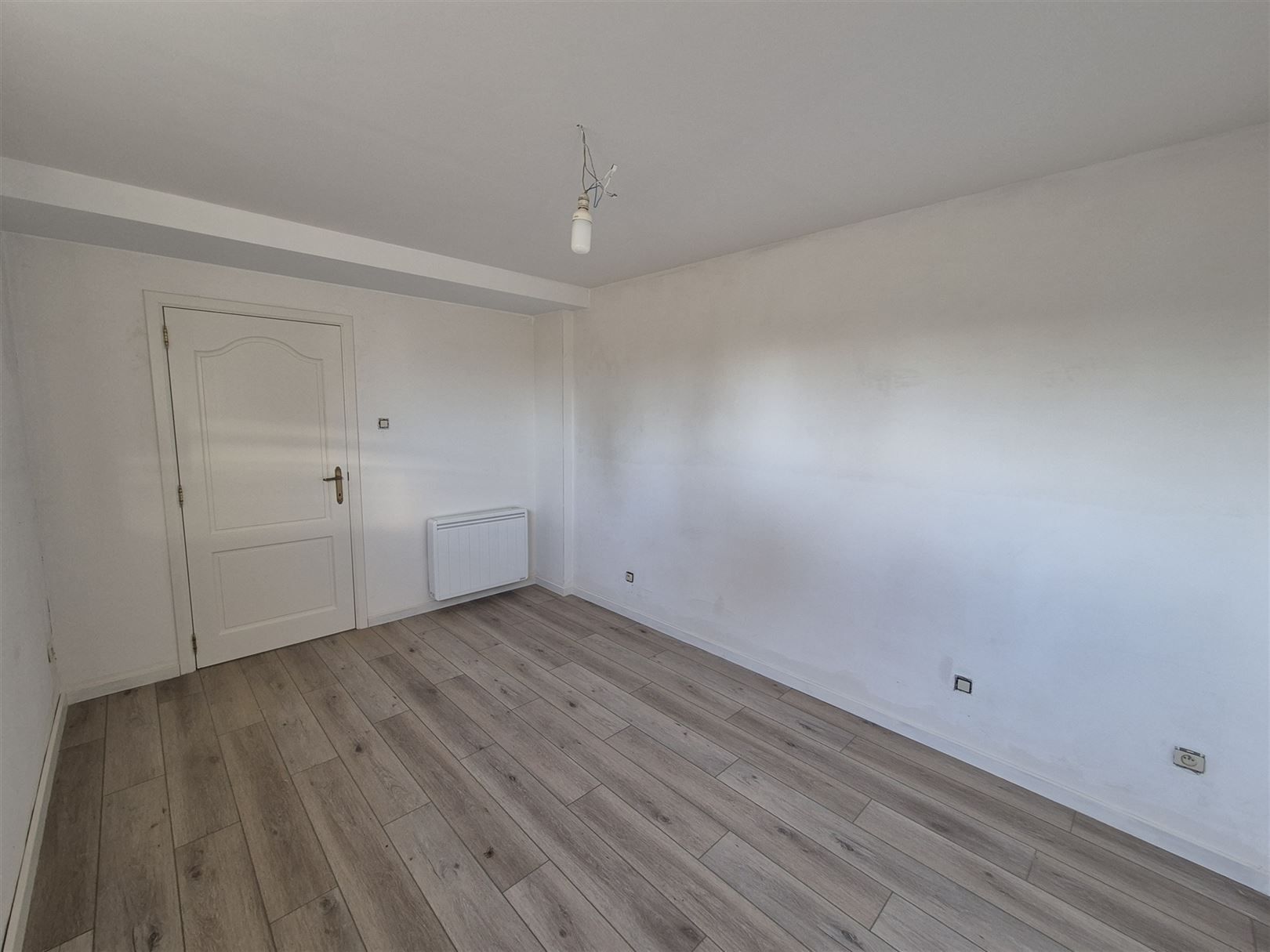 Handelsruimte met aansluitend appartement foto 12