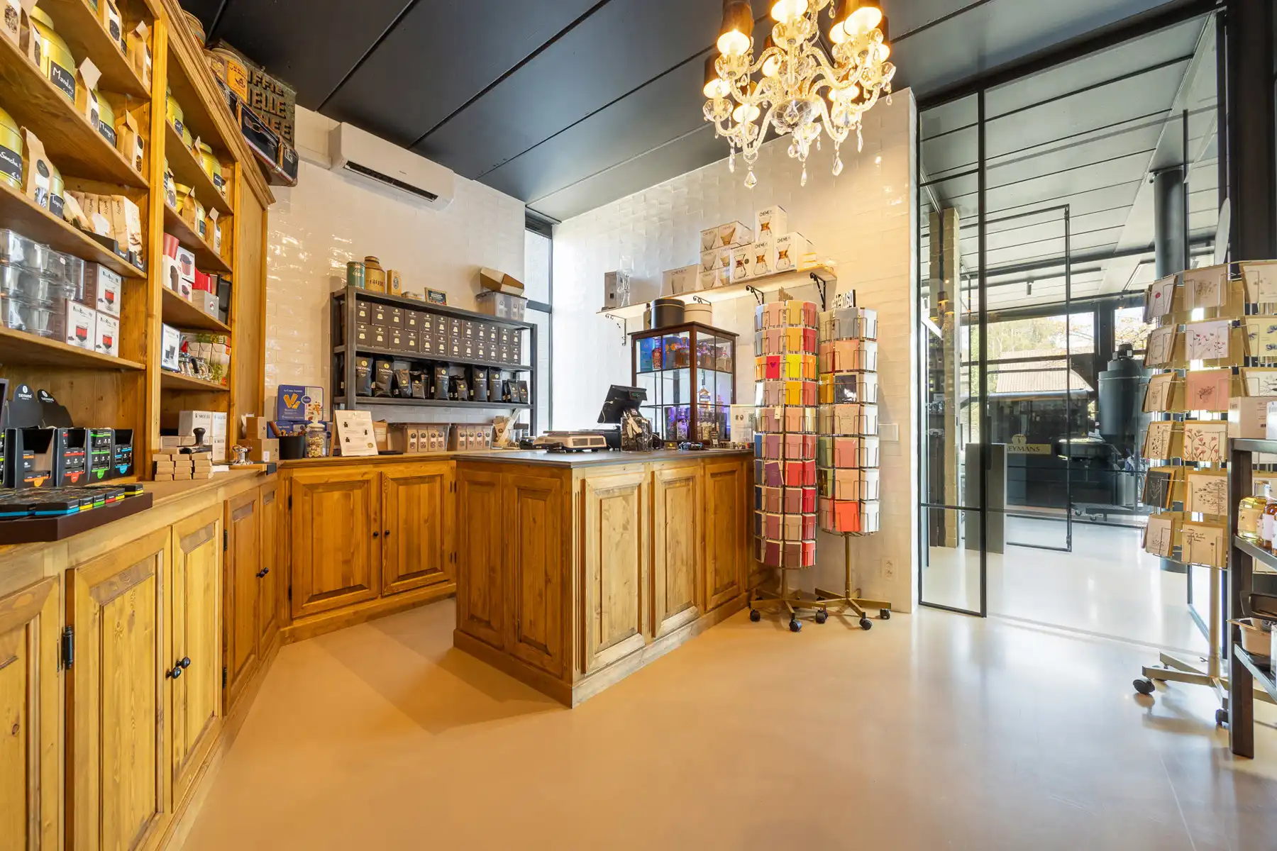 Woning met handelspand op een perceel van 1.497m². foto 8