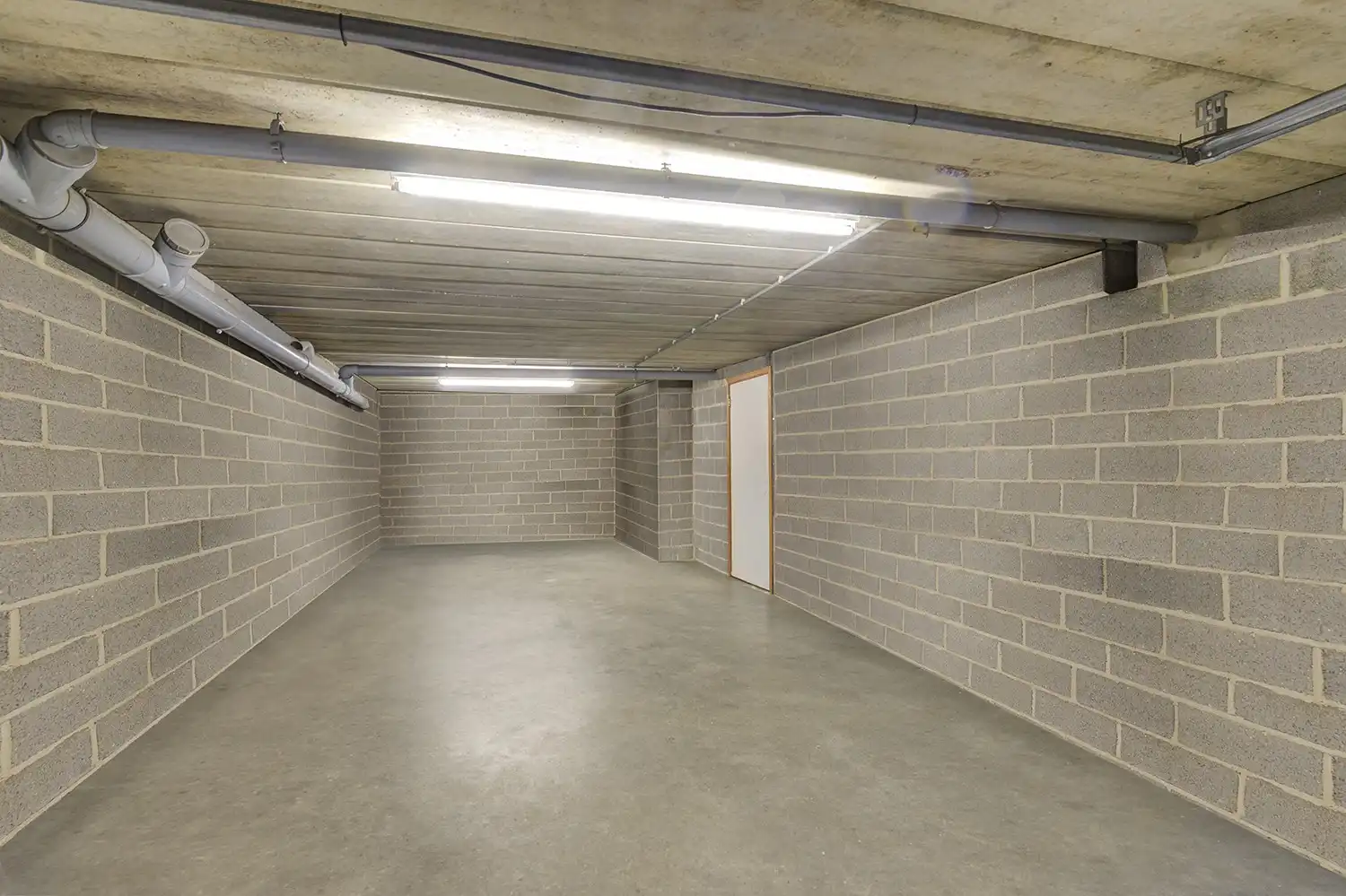 GOED ONDERHOUDEN APPARTEMENT MET GARAGE, KELDER EN RUIM ZUIDWESTGEORIËNTEERD TERRAS IN BILZEN foto 19