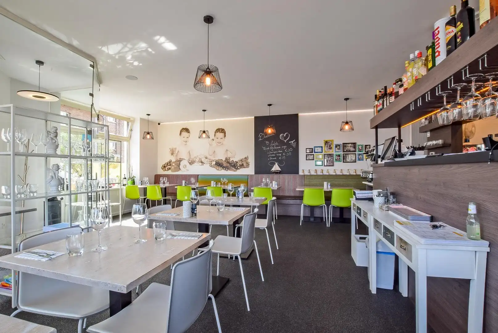 Tophorecazaak met woonst op de Kaai in Nieuwpoort – Huur of Huurkoop mogelijk foto 8