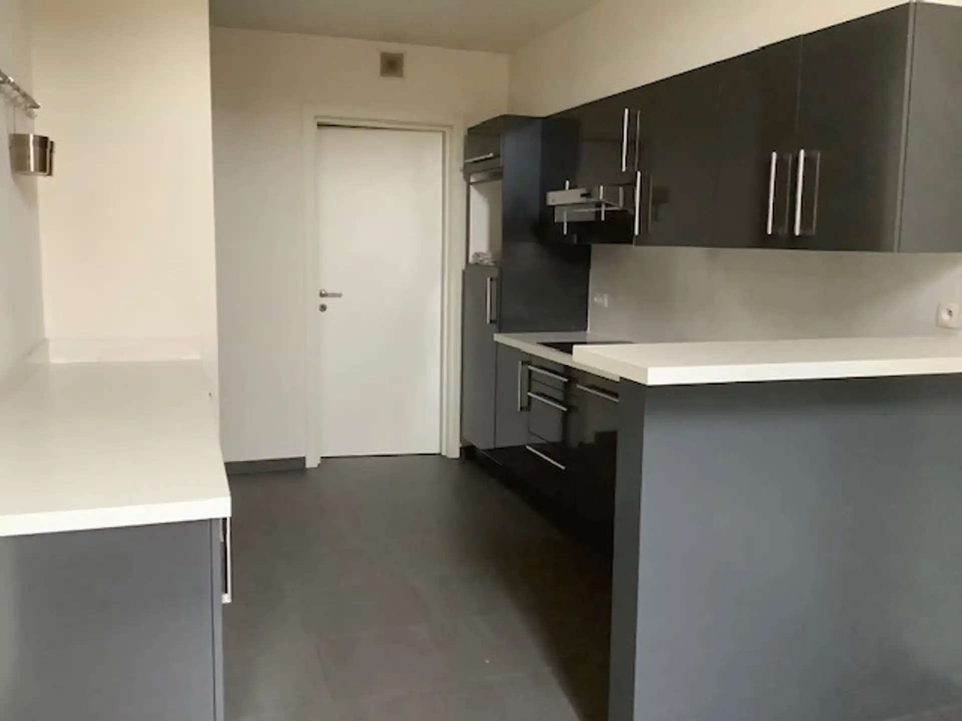 LEDE - Ruim, gelijkvloers appartement mét staanplaats. foto 5
