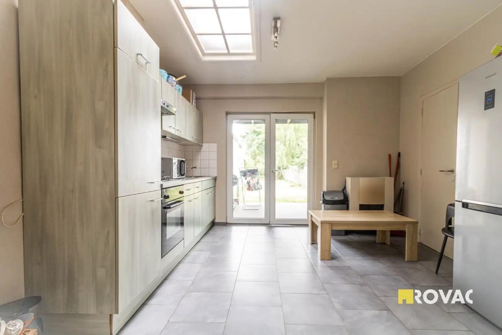 Ruime rijwoning met tuin! foto 7