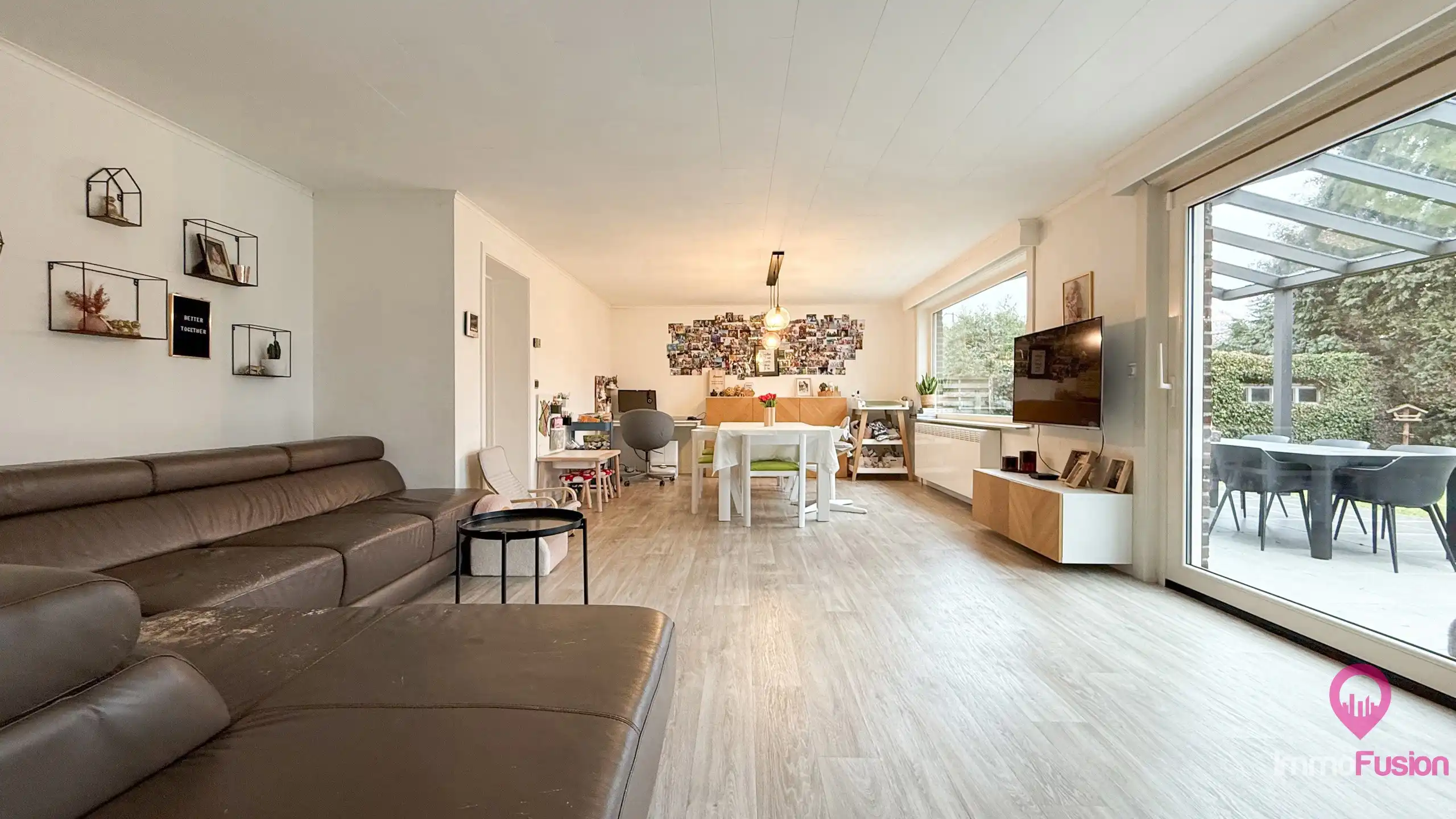 Ruime instapklare open bebouwing met 2 badkamers op 9a grond foto 3