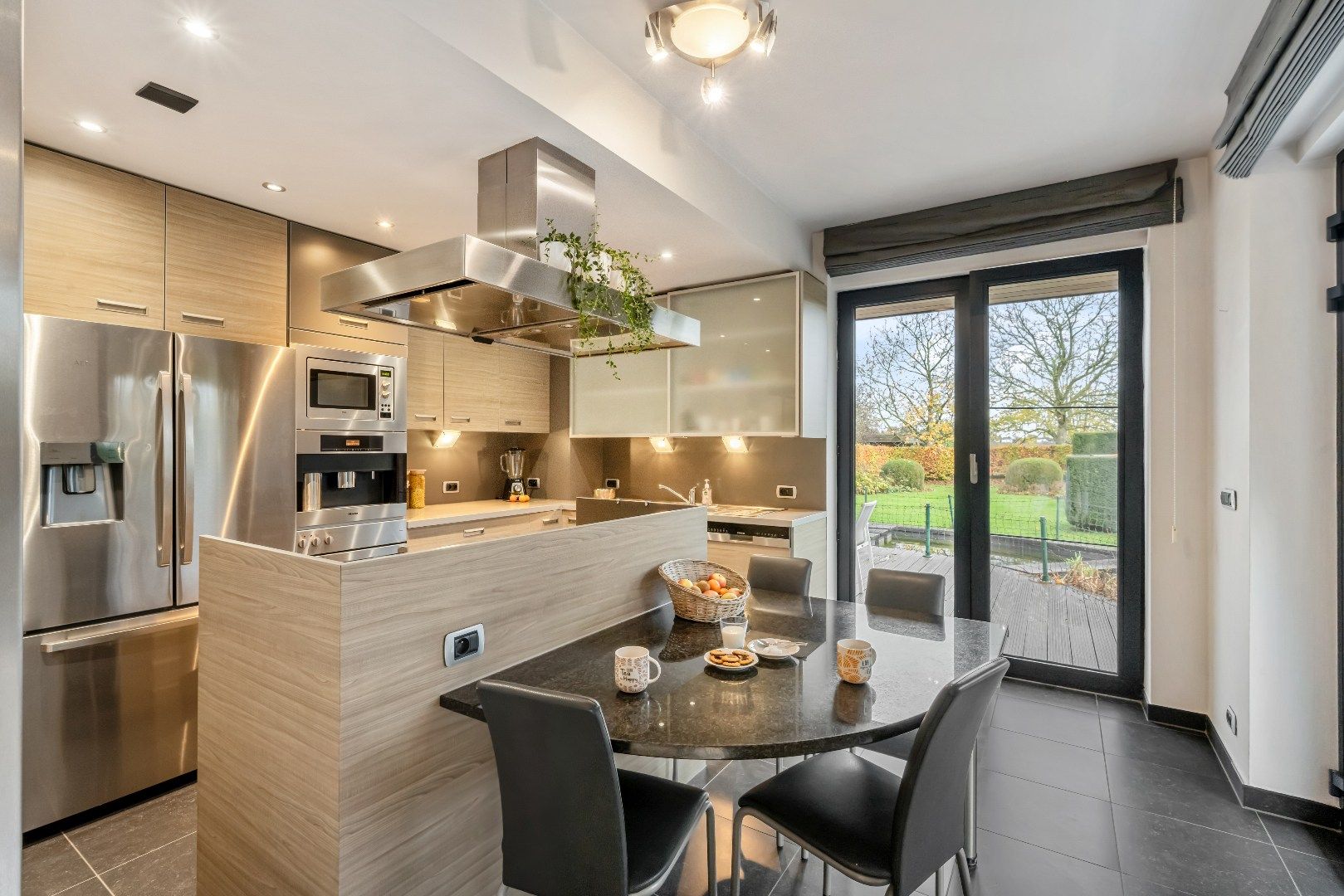 Villa met 115m² ondernemingsruimte! foto 11