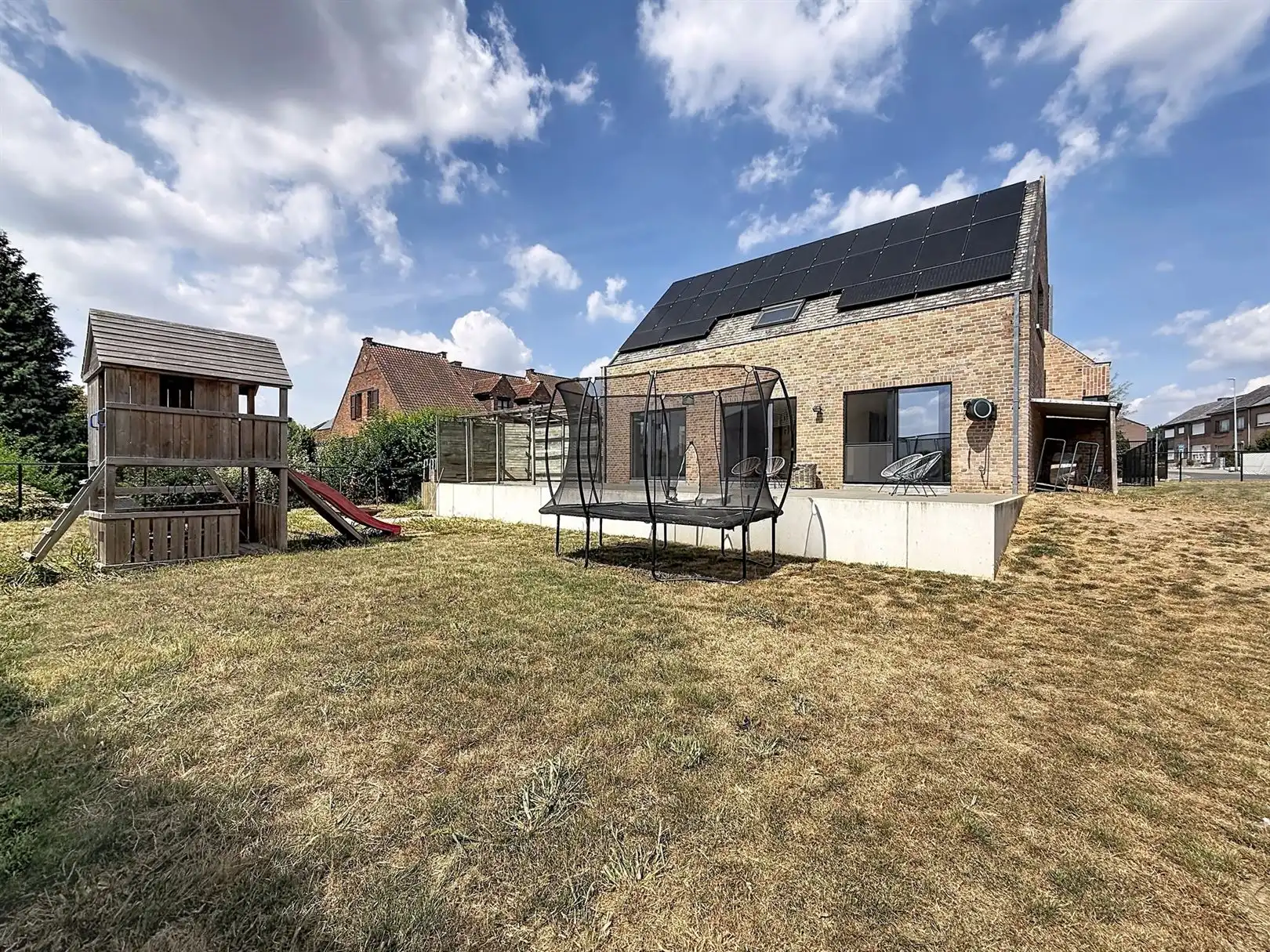 Huis met praktijkruimte, 4 slpks,  2 bdks, 10a 34ca foto 36