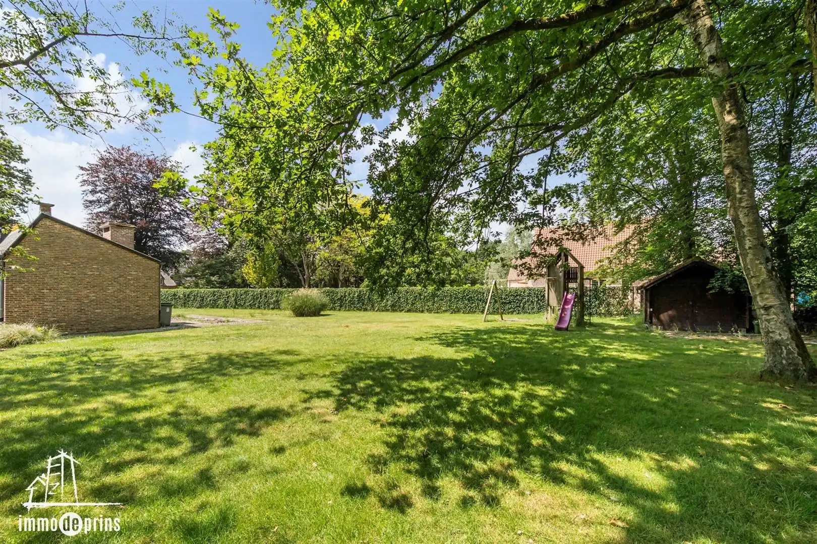 Ruime villa in residentiele wijk foto 6