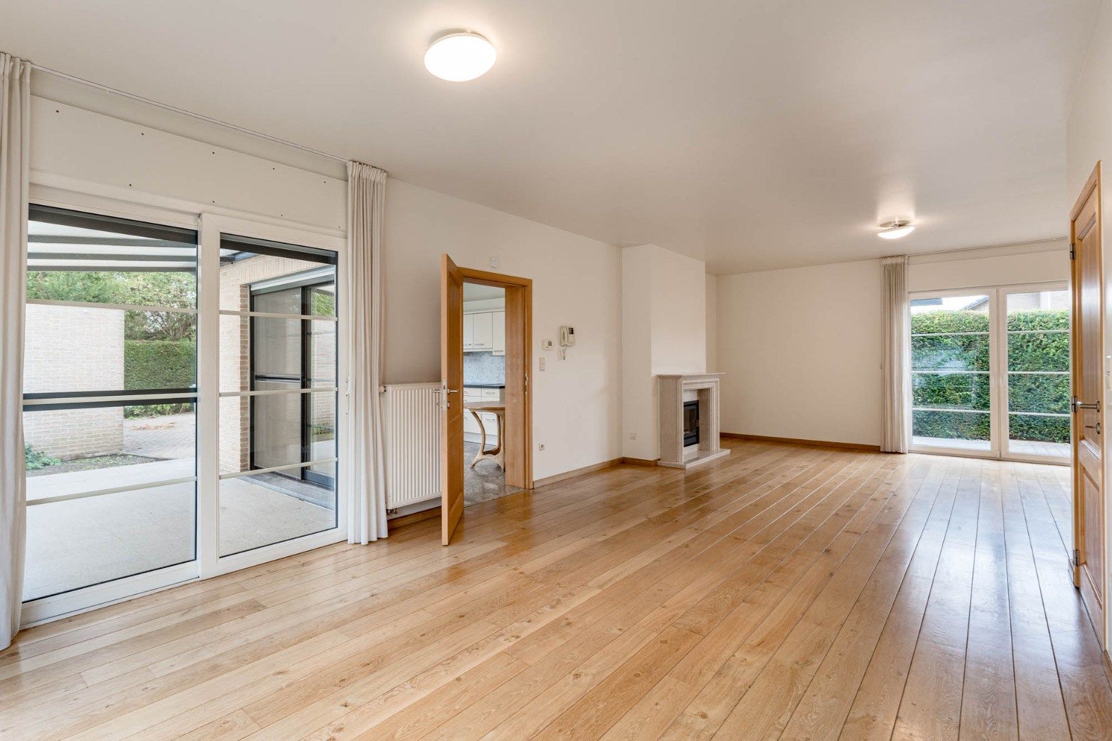 Stijlvolle, hoogwaardig afgewerkt en zeer ruime gezinswoning op een perceel van 8a65ca! foto 7