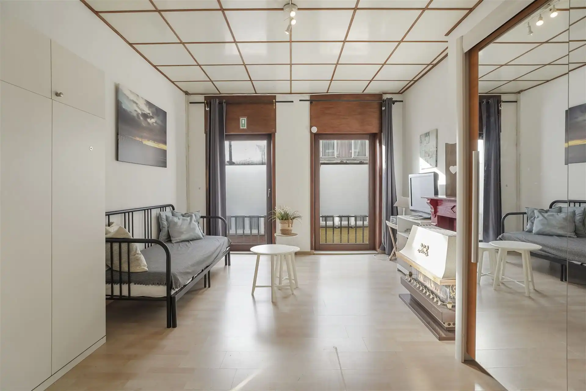 Hoofdfoto van de publicatie: INSTAPKLAAR / VLAKBIJ ZEEDIJK 