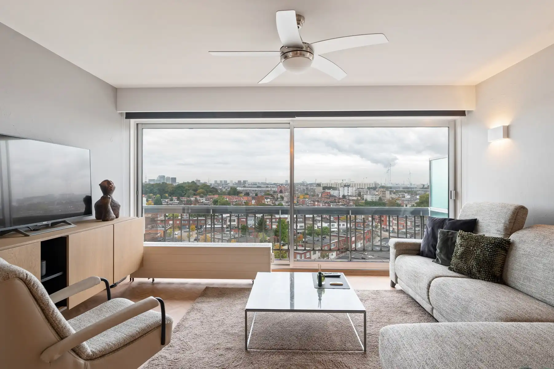Prachtig appartement met panoramisch zicht foto 3