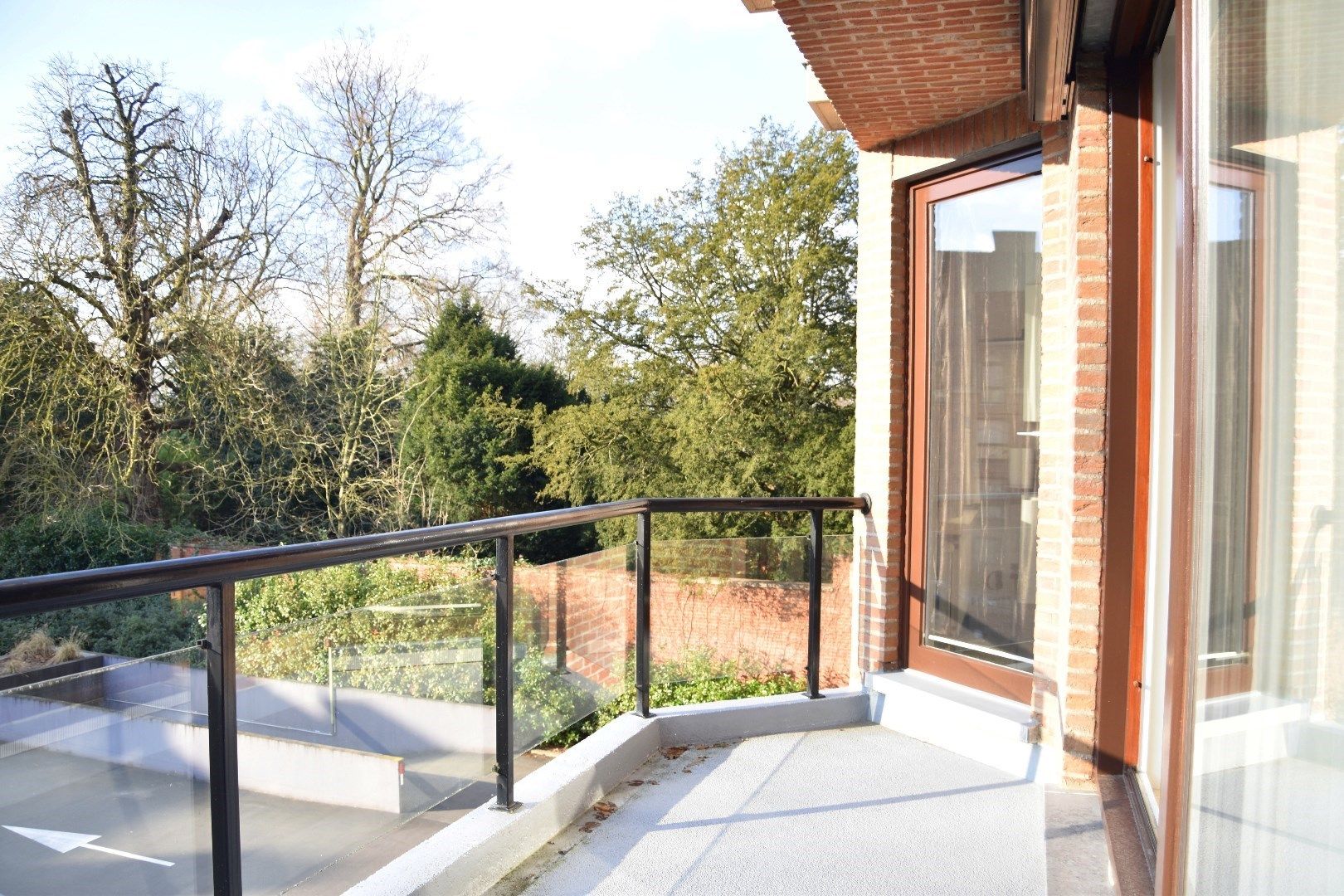 Mooi onderhouden appartement met 2 slaapkamers, terras, grote garage én kelderberging foto 1