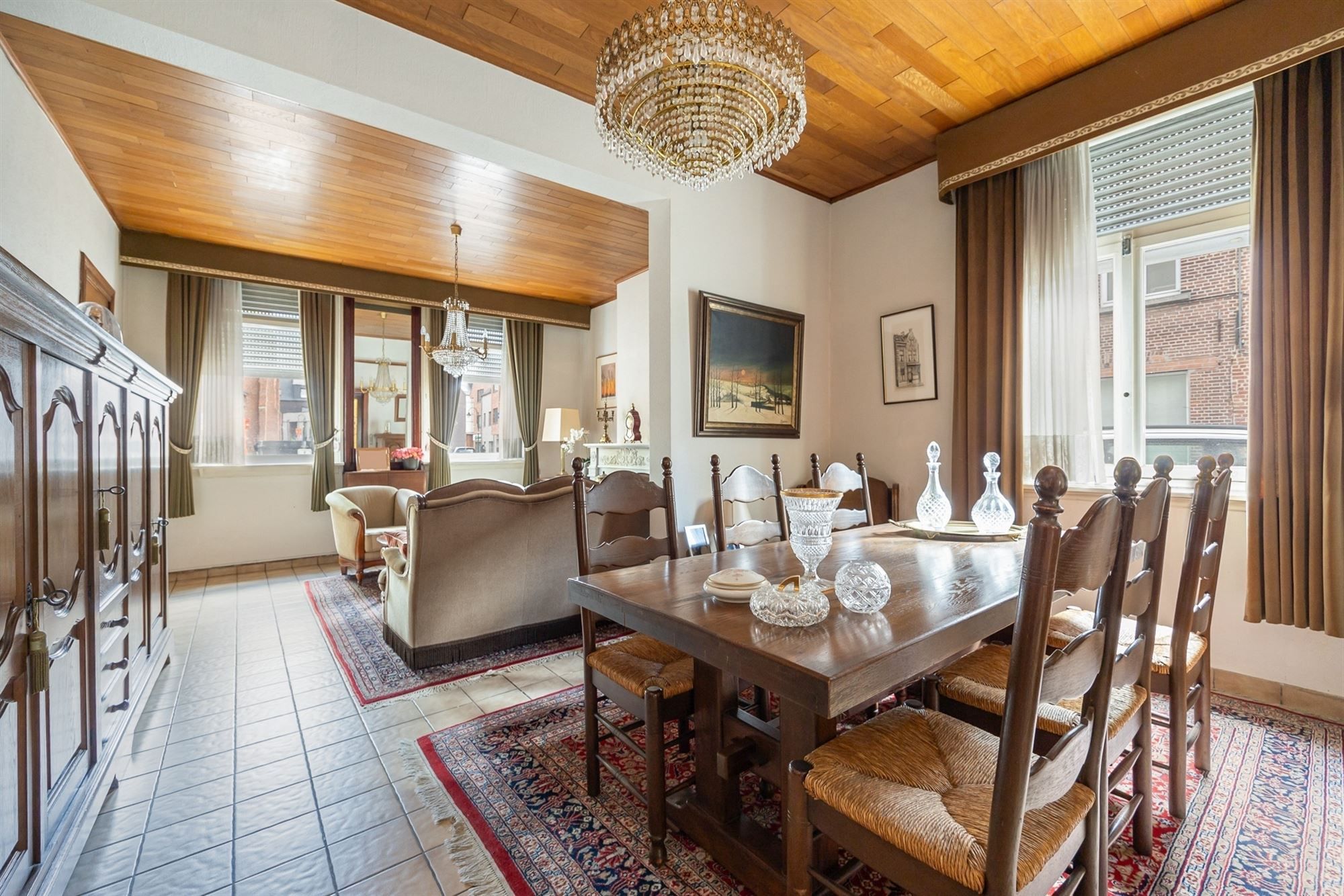 Ruime woning met 4 slpkmrs. en koer foto 4