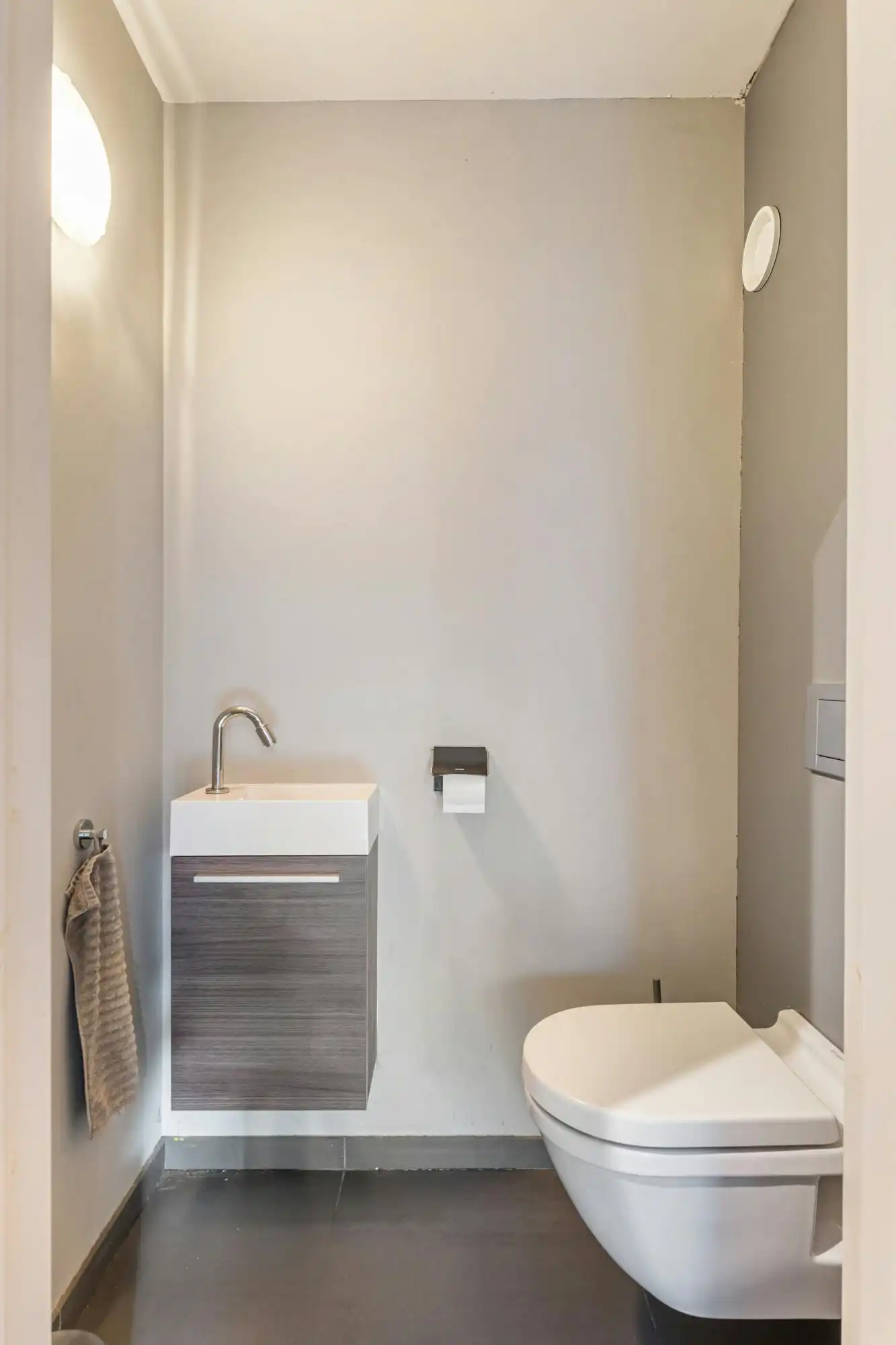 Gelijkvloers appartement met tuin en garagebox in Genk foto 11