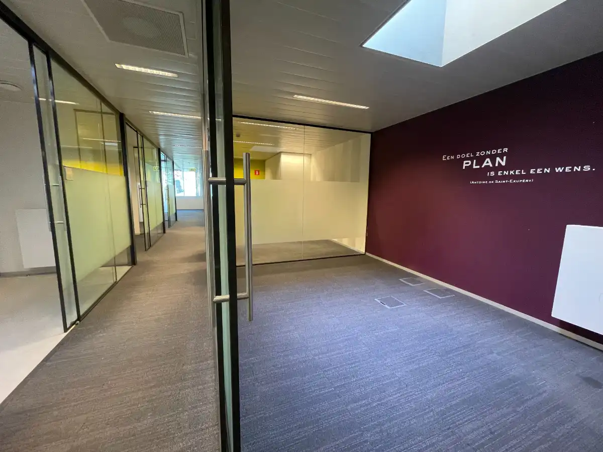 commercieel gelegen KANTOOR / PRAKTIJK foto 11