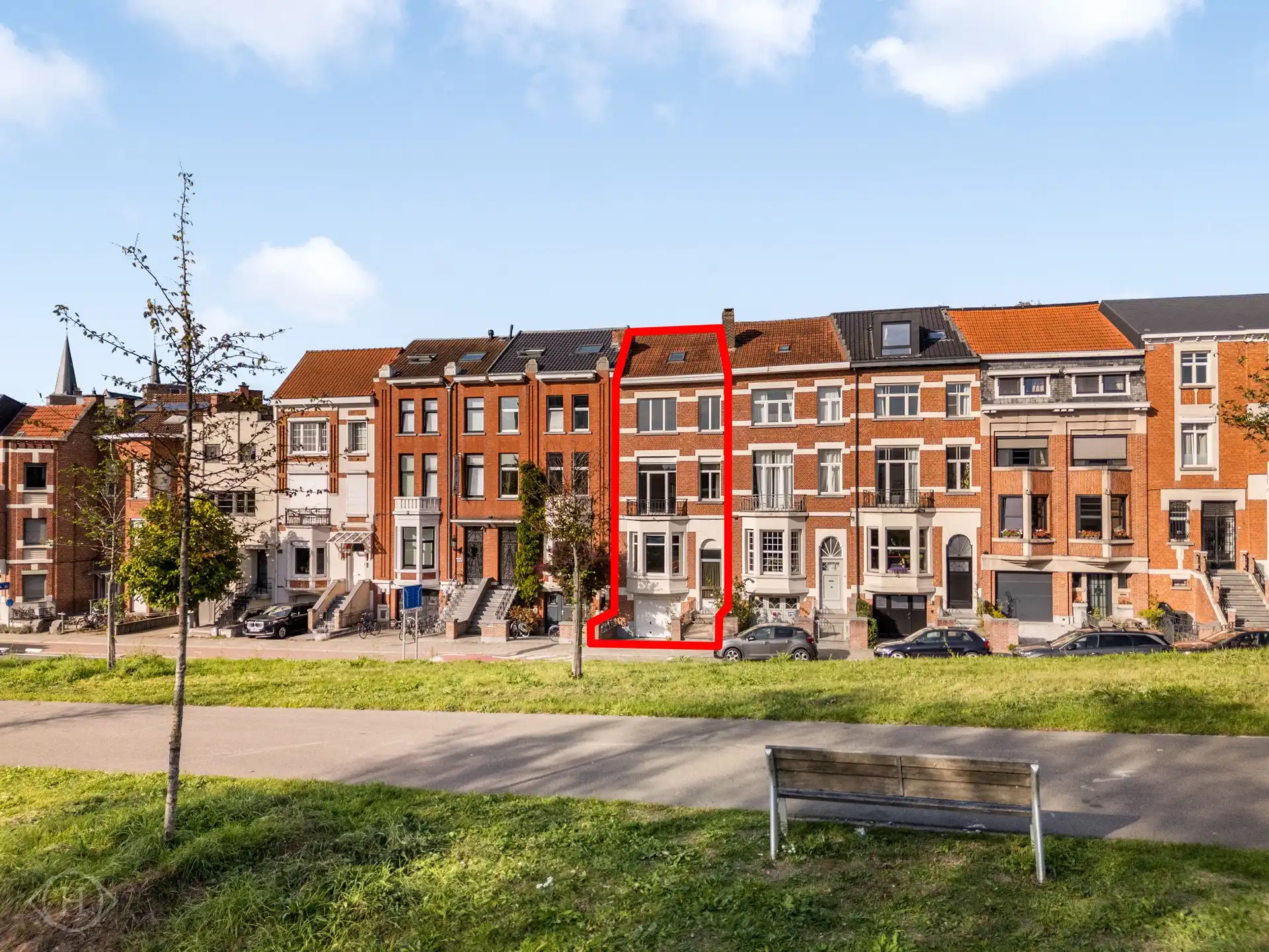 Statig herenhuis met parking en stadstuin aan Leuvense ring! foto 26