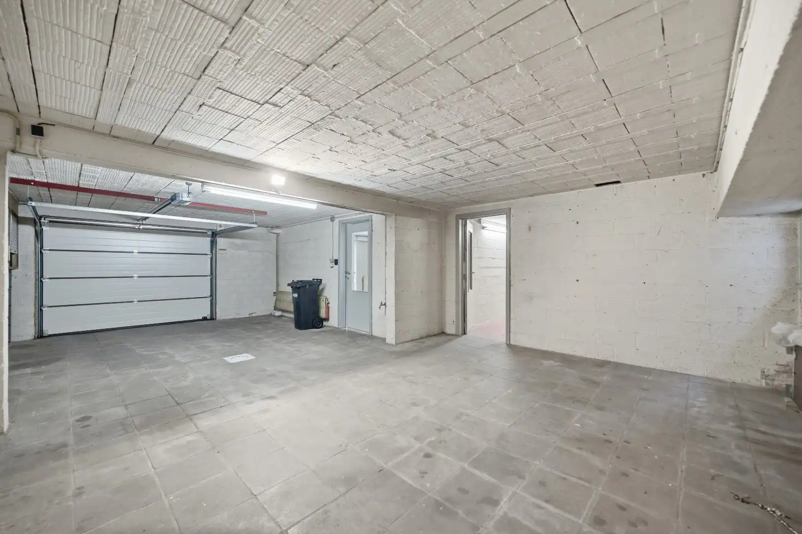 Ruime halfopen bel-étagewoning met uitzonderlijk veel parkeergelegenheid en prachtig uitzicht te koop in Landen foto 20