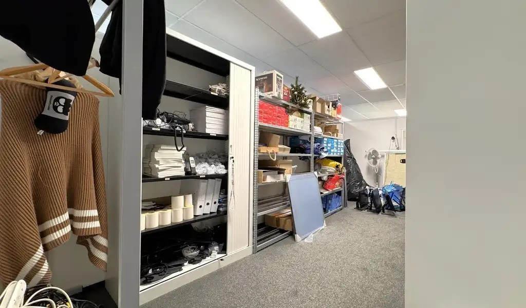 Instapklaar kantoor te huur nabij E313/E34 te Wommelgem foto 21