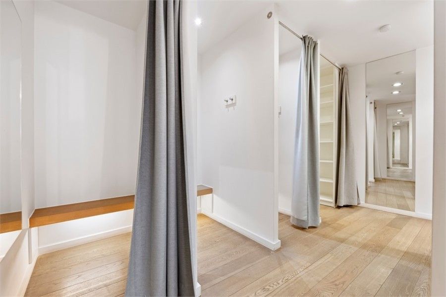 HANDELSRUIMTE TE HUUR MIDDEN IN HET STADSCENTRUM VAN SINT-TRUIDEN foto 17