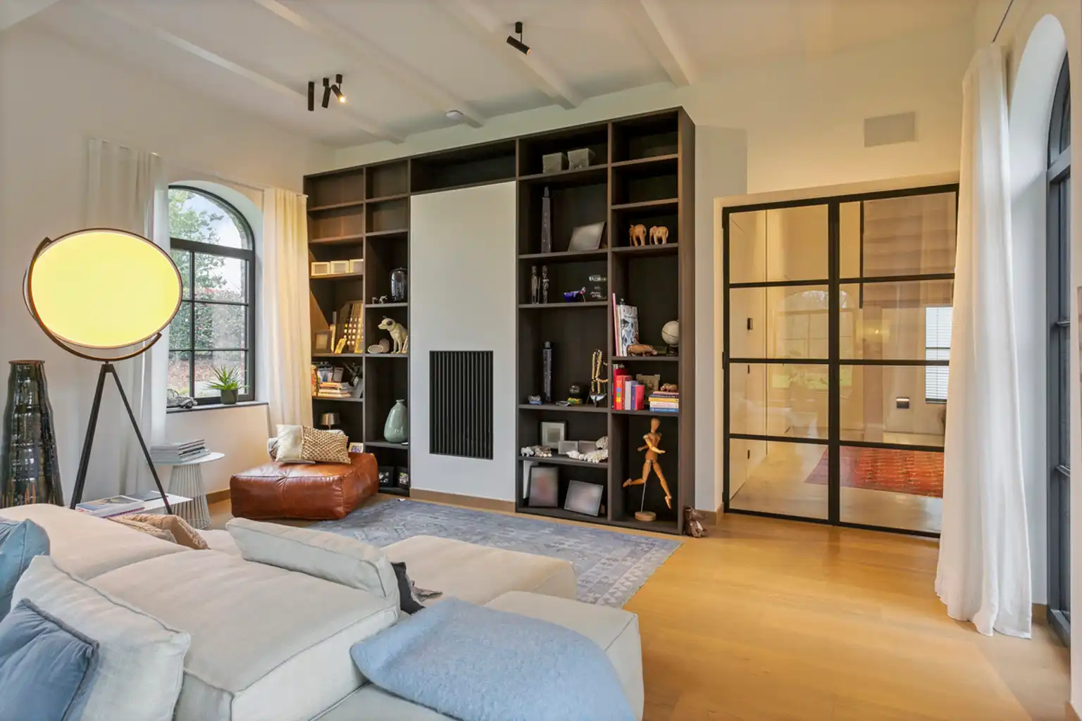 LUXUEUS EN EXCLUSIEF LANDHUIS  MET PARKTUIN.  foto 6