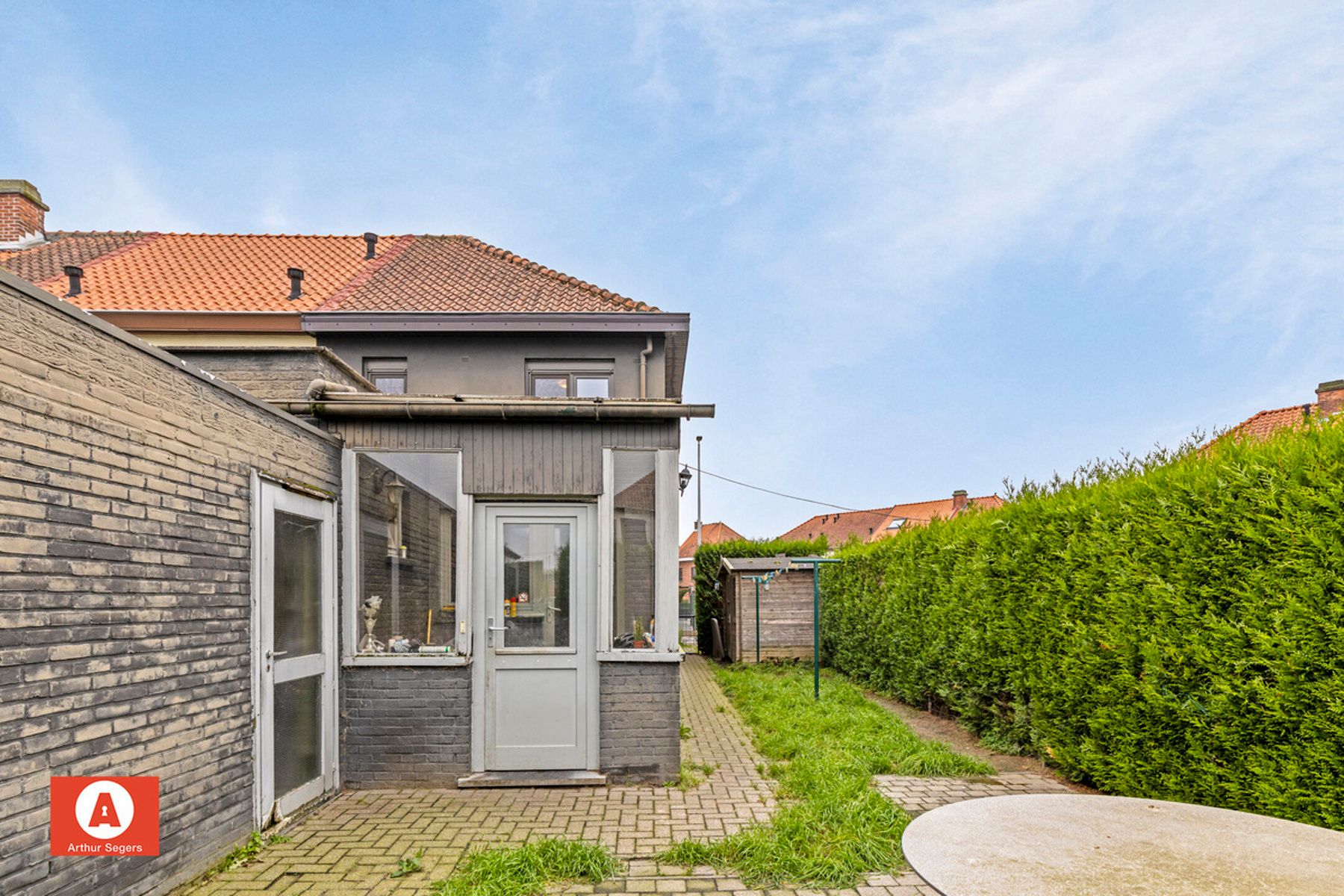 Instapklare gezinswoning mét kleine opfris-werken. foto 17