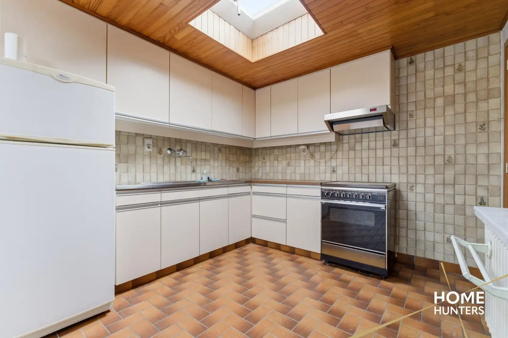 Te renoveren woning met 3 slaapkamers en gigantische tuin in Aalbeke foto 14