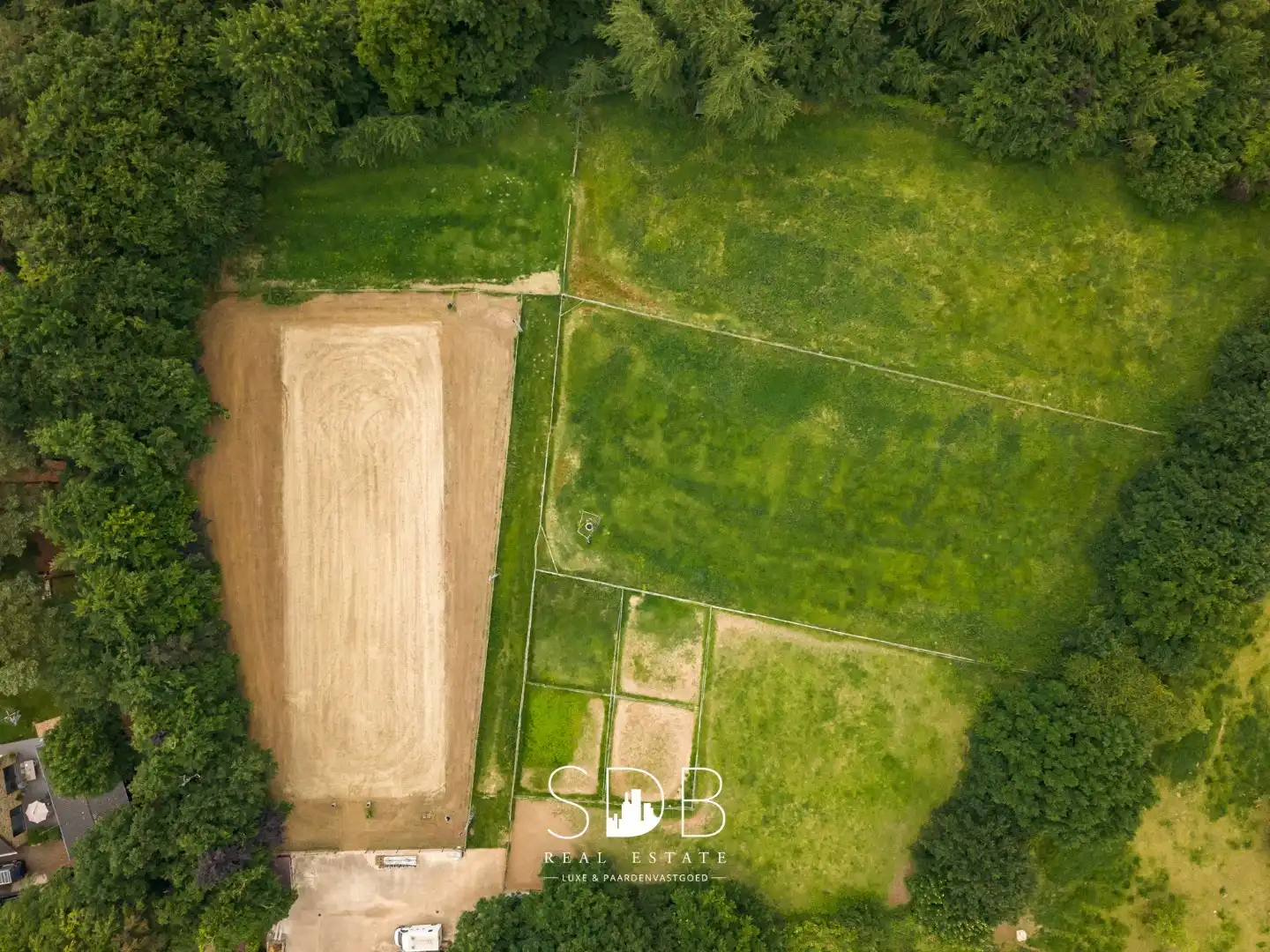 IN OPTIE - Prachtig landhuis met paardenfaciliteiten op 15.804m² foto 34