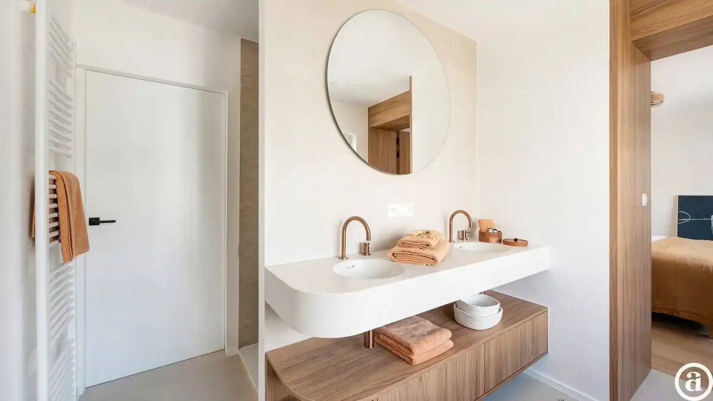 Exclusief gerenoveerde villa op een absolute toplocatie foto 37