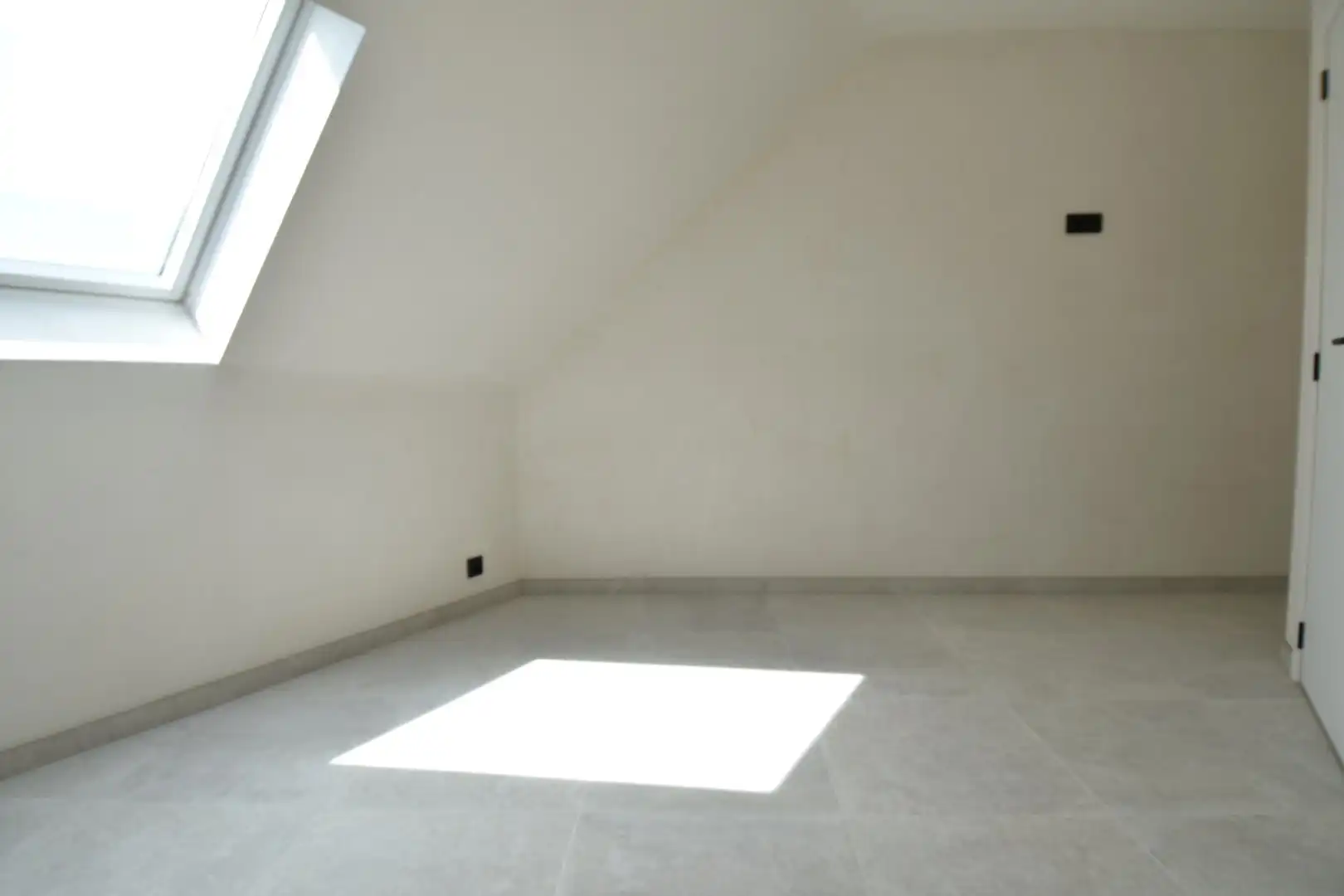 Penthouse te koop met 3 slaapkamers en ruim terras in Helkijn foto 17