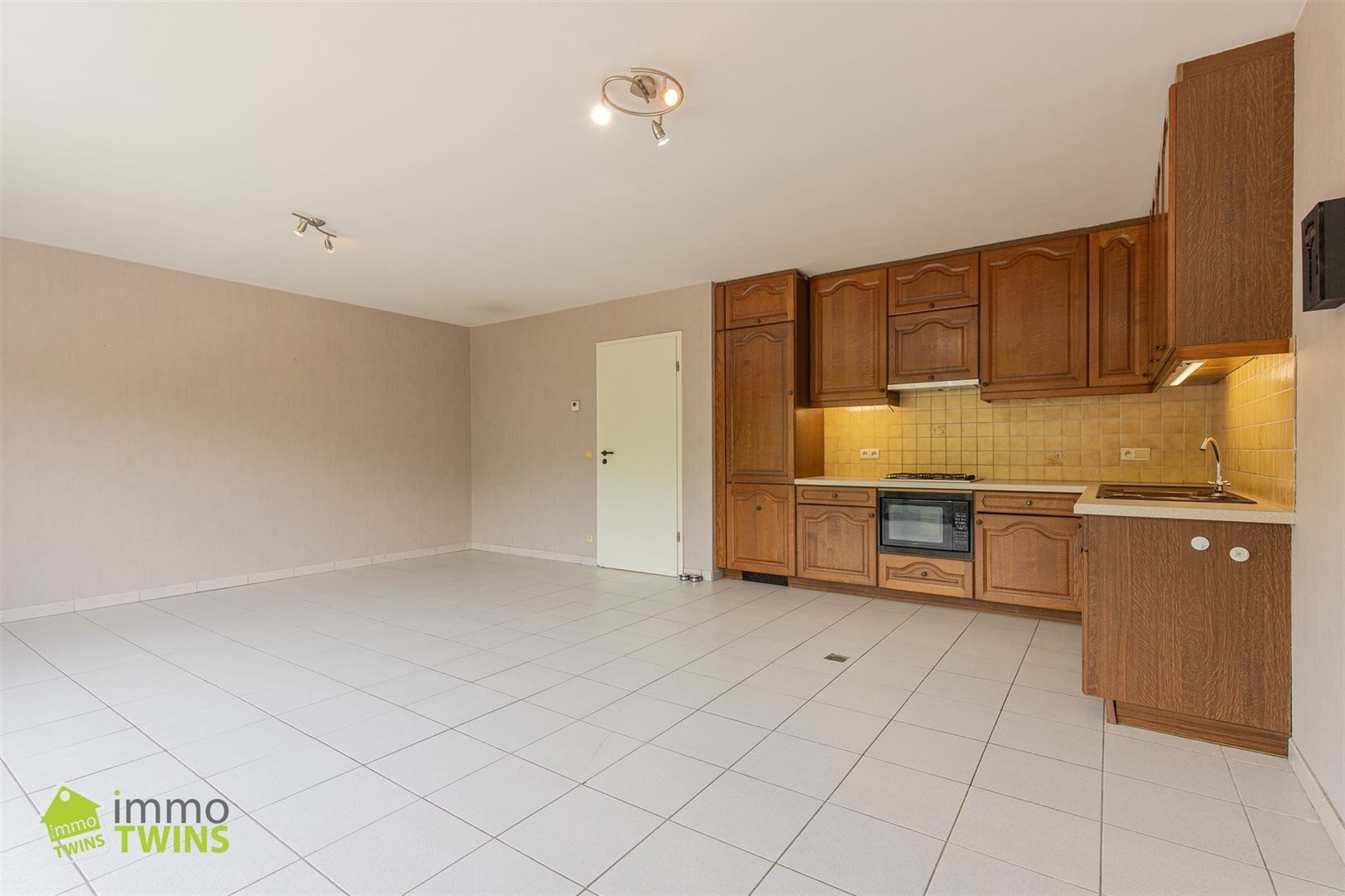 Instapklaar appartement met groot zonneterras en garage foto 5