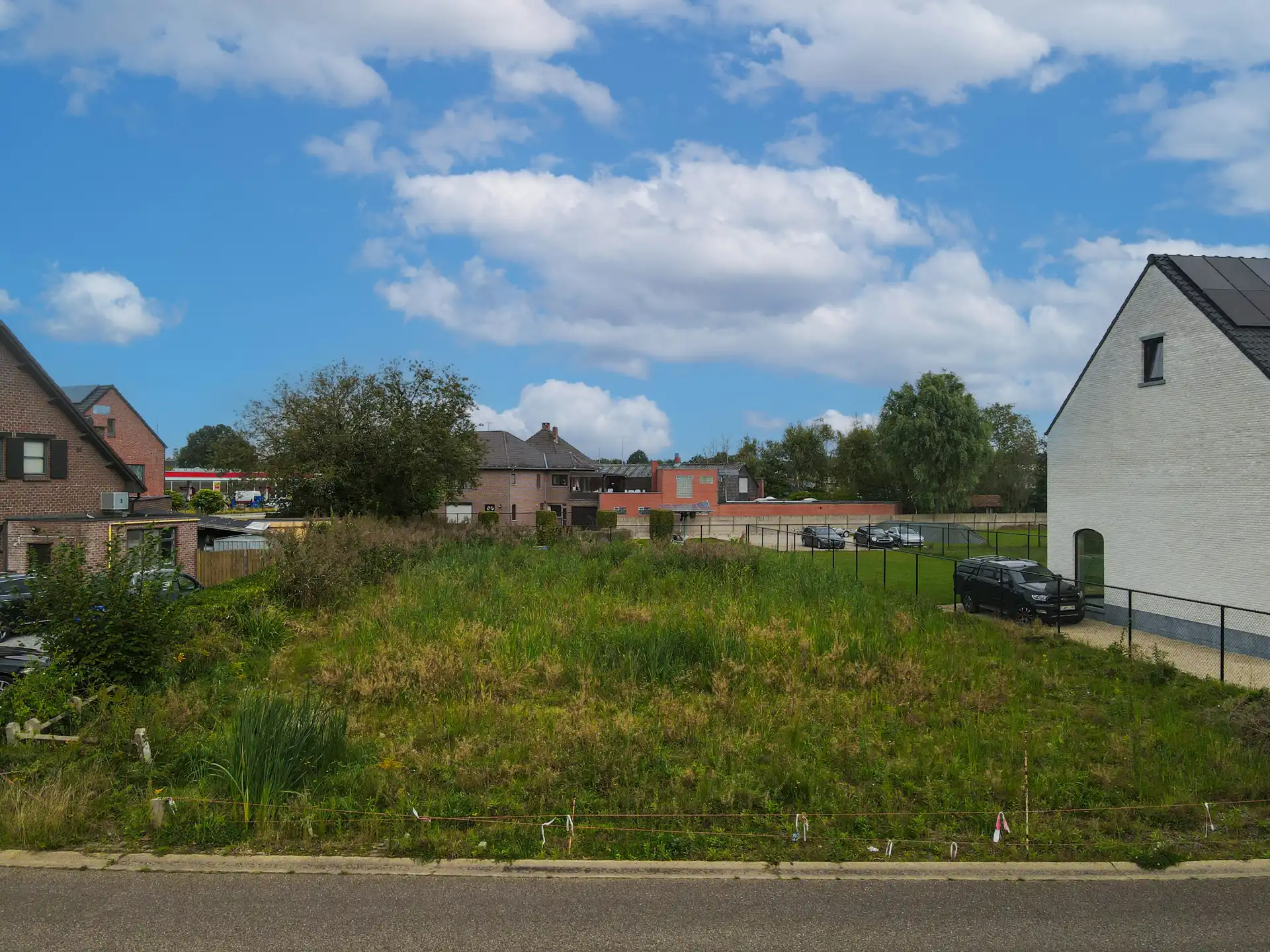 Bouwgrond van 10 a, OB vlakbij kinderboerderij Kiewit! foto 2