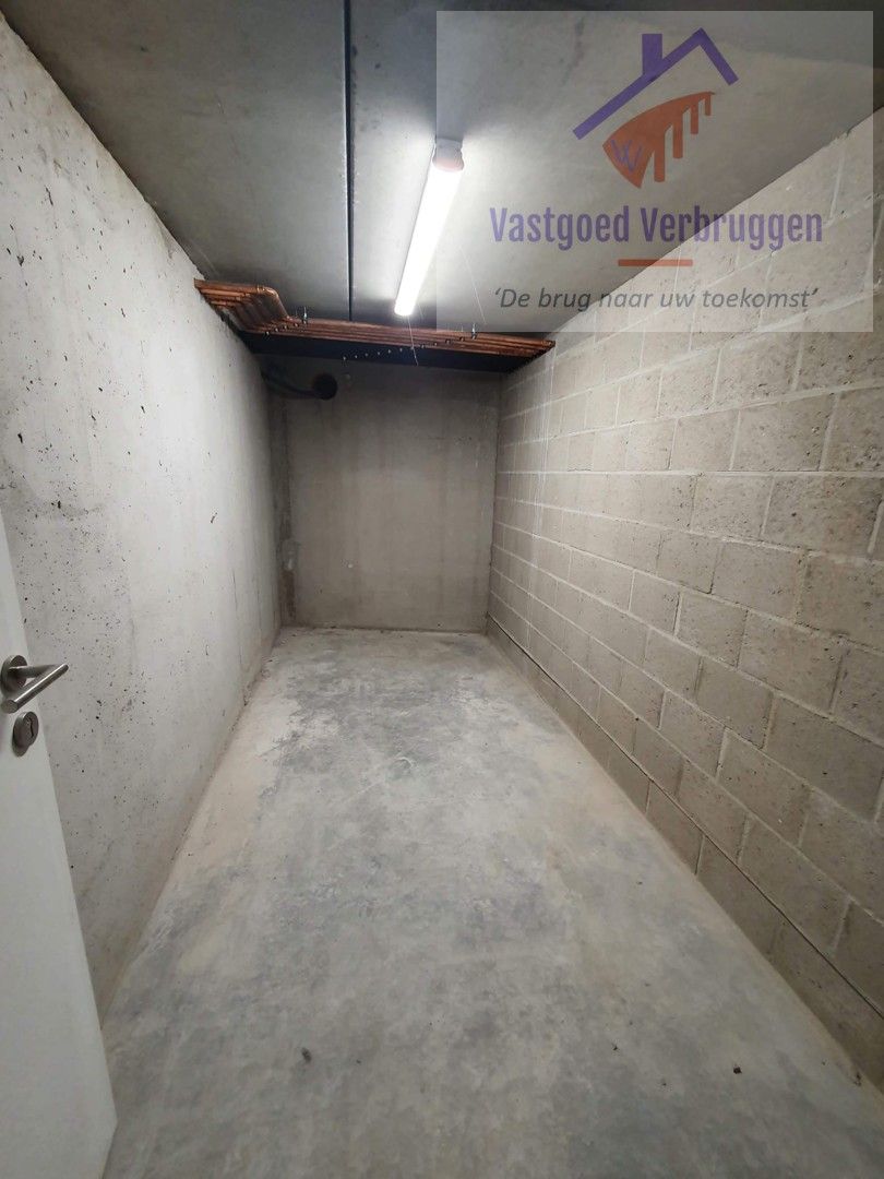 Recent gelijkvloers appartement met terras en tuin foto 21