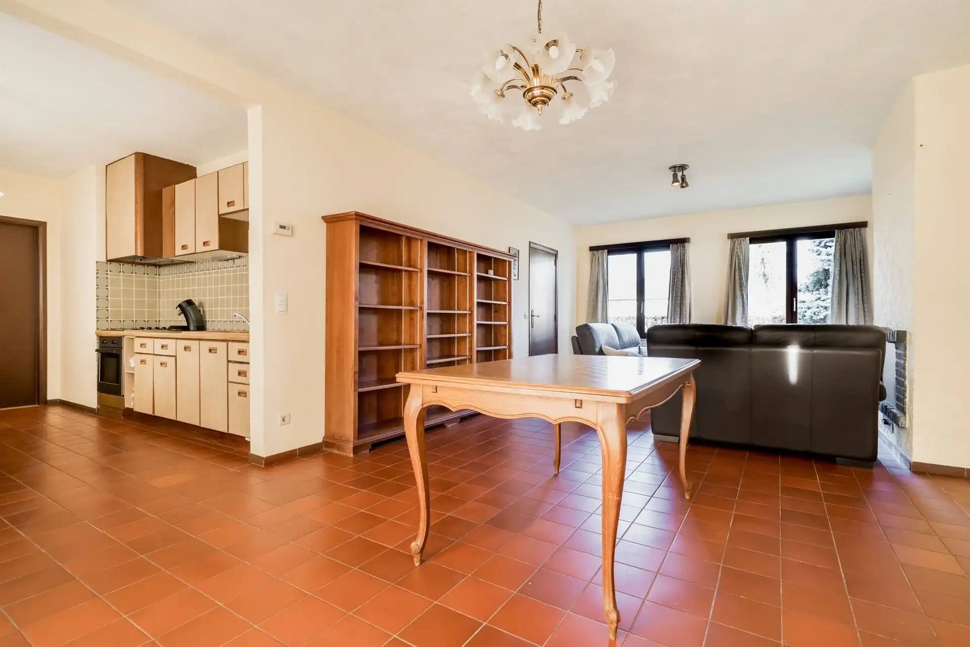 Huis met 3 slpk en zonnige tuin in rustige woonomgeving te Duffel foto 3