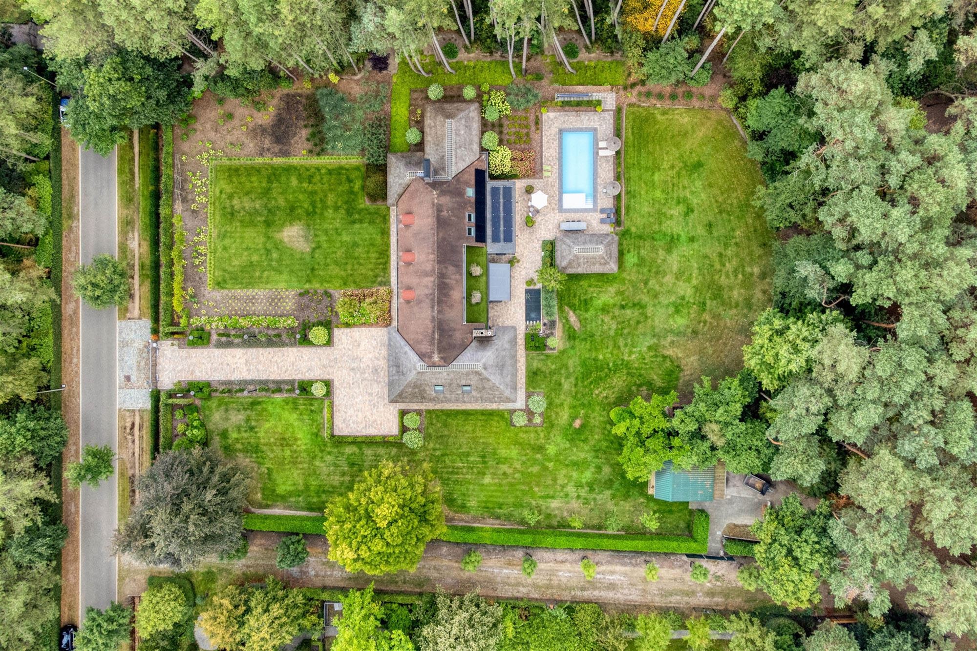 Landelijke luxe: unieke villa op 7.188 m² privé-domein foto 68