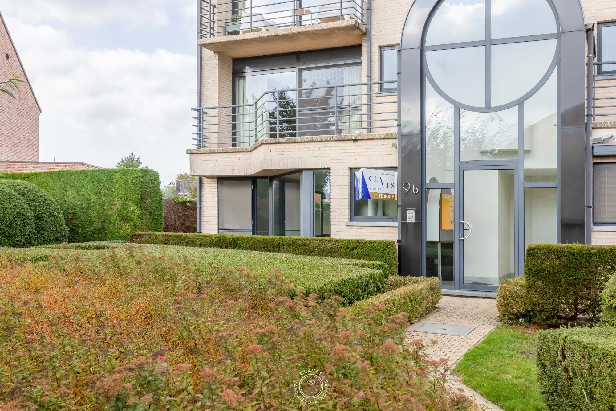 Ruim gelijkvloers appartement met drie slaapkamers foto 19