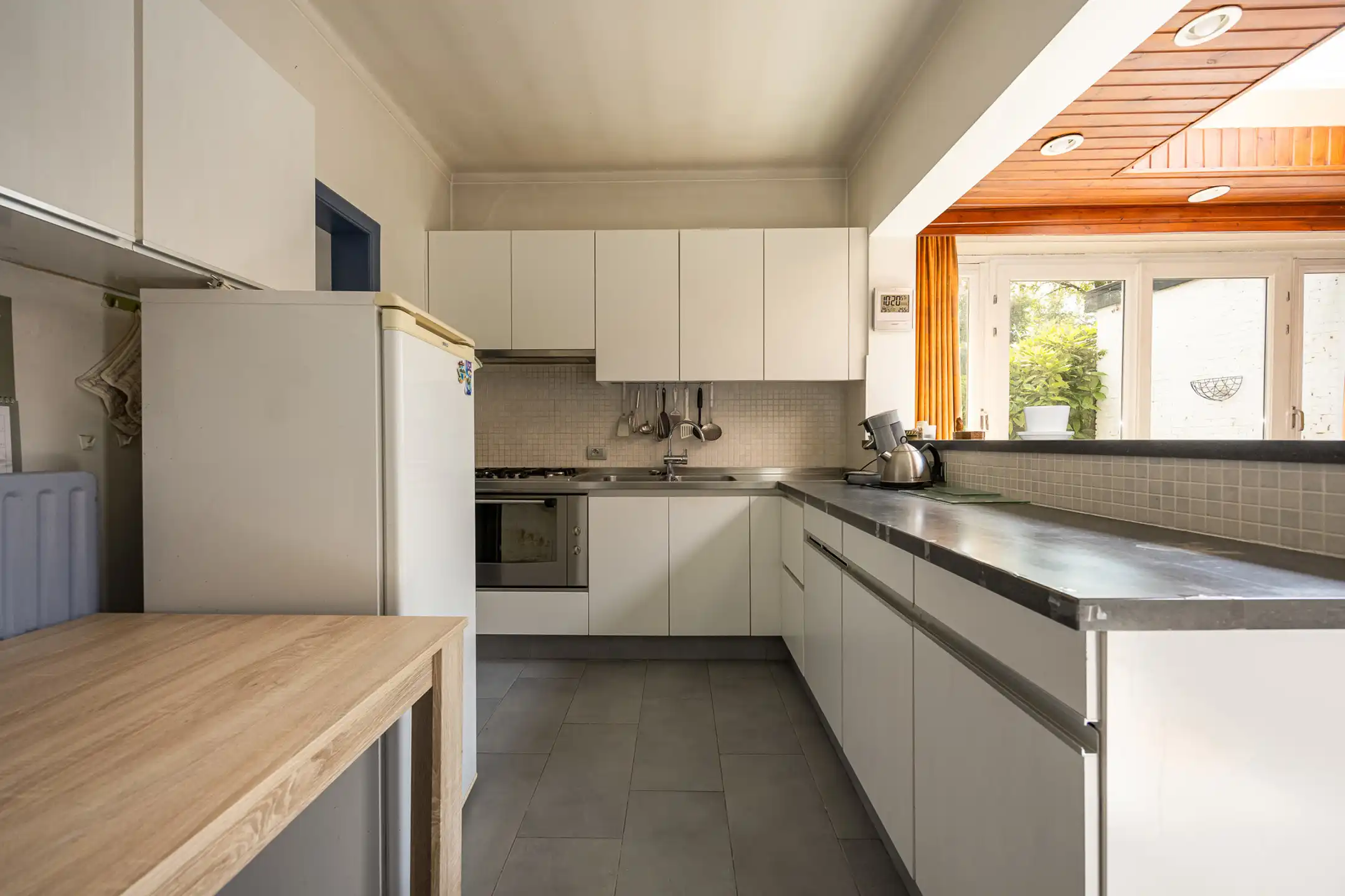 Te renoveren 6slpk-woning met tuin en garage te Turnhout. foto 10