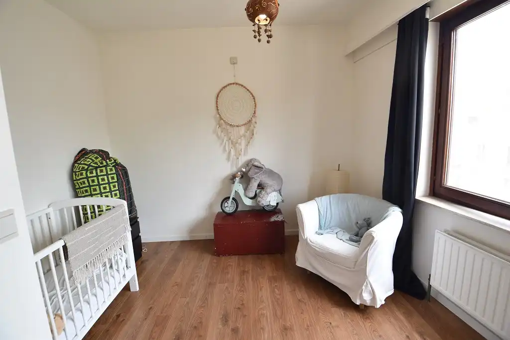 Ruim en lichtrijk appartement met garage in het centrum van Nieuwkerken-Waas foto 6