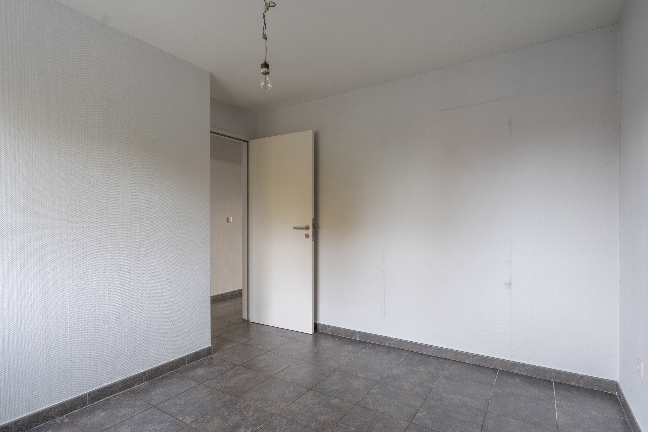 Modern 2-slaapkamer appartement met terras te Turnhout. foto 10