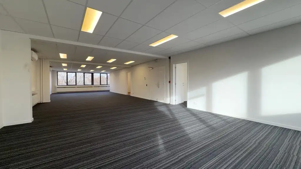 Gerenoveerde kantoren te huur op toplocatie nabij Singel te Antwerpen foto 3