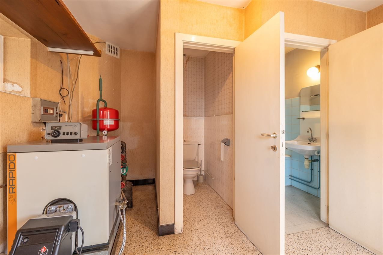 Vrijstaande woning met 3slk in verkeersluwe straat foto 13